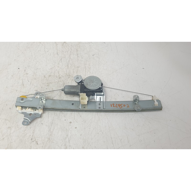 Recambio de elevalunas delantero izquierdo para nissan micra v (k14) 1.0 ig-t 100 referencia OEM IAM 807215FA2A  