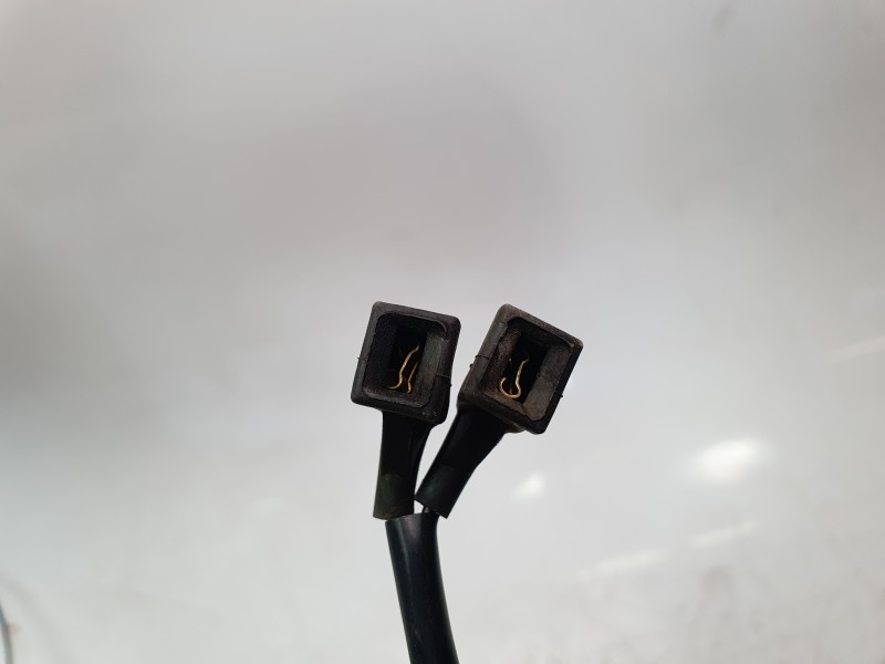 Recambio de piña luces derecha para honda adv 350 referencia OEM IAM 35130K2LD01  