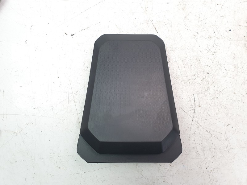 Recambio de tapa exterior combustible para honda adv 350 referencia OEM IAM 64405K2LD00  