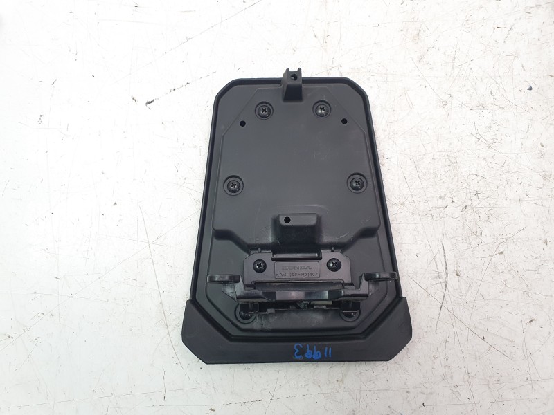 Recambio de tapa exterior combustible para honda adv 350 referencia OEM IAM 64405K2LD00  