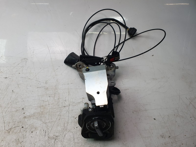 Recambio de conmutador de arranque para honda adv 350 referencia OEM IAM 35100K2LD01  