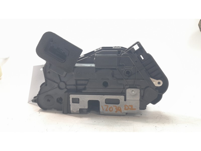 Recambio de cerradura puerta delantera izquierda para seat ateca (khp) style xm referencia OEM IAM 5TB837015C  