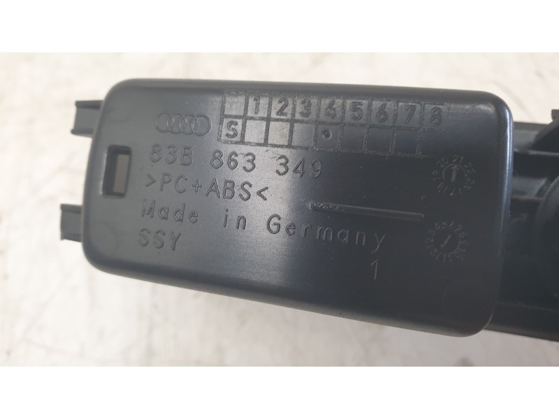Recambio de moldura para audi q3 sportback (f3n) 35 tdi referencia OEM IAM 83B863349  