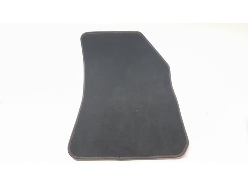 Recambio de juego alfombrillas para peugeot 308 ii (lb_, lp_, lw_, lh_, l3_) 1.6 gti (l35gnh) referencia OEM IAM 16105451ZD  