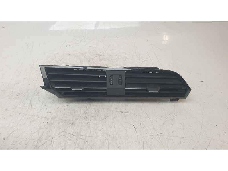 Recambio de aireador central para audi q3 sportback (f3n) 35 tdi referencia OEM IAM 83B8209036PS  