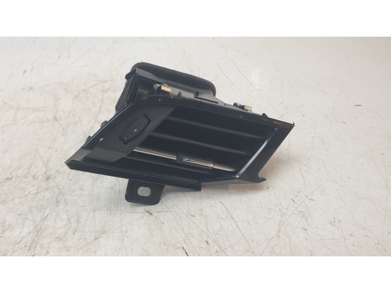 Recambio de aireador derecho para audi q3 sportback (f3n) 35 tdi referencia OEM IAM 83B8209016PS  