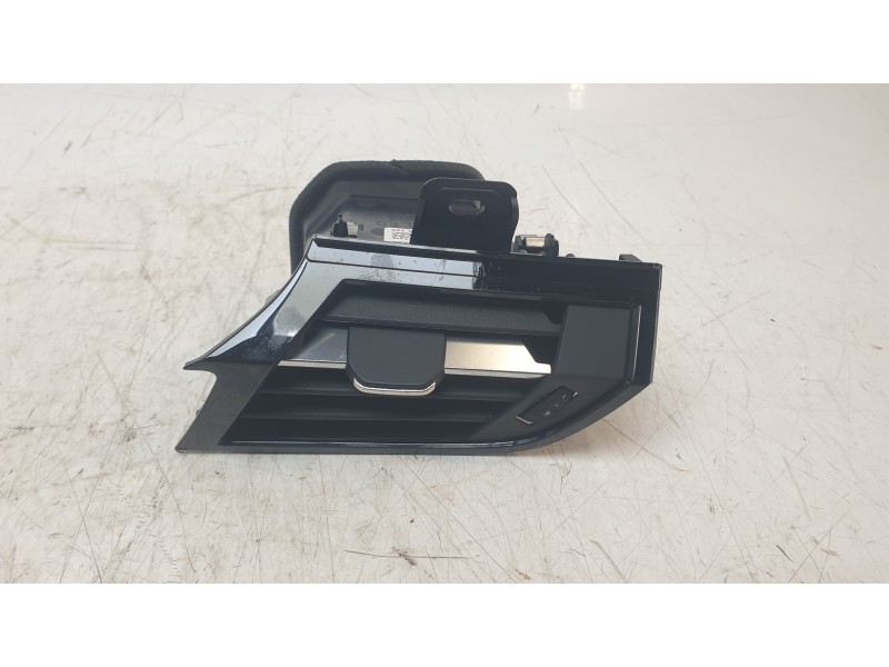 Recambio de aireador derecho para audi q3 sportback (f3n) 35 tdi referencia OEM IAM 83B8209016PS  