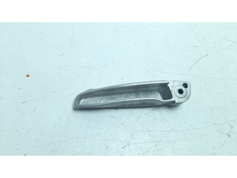 Recambio de estribera derecha para honda adv 350 referencia OEM IAM 50720K40F00  