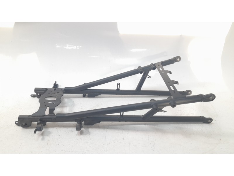 Recambio de subchasis trasero para yamaha tracer 900 referencia OEM IAM B5C211900000  