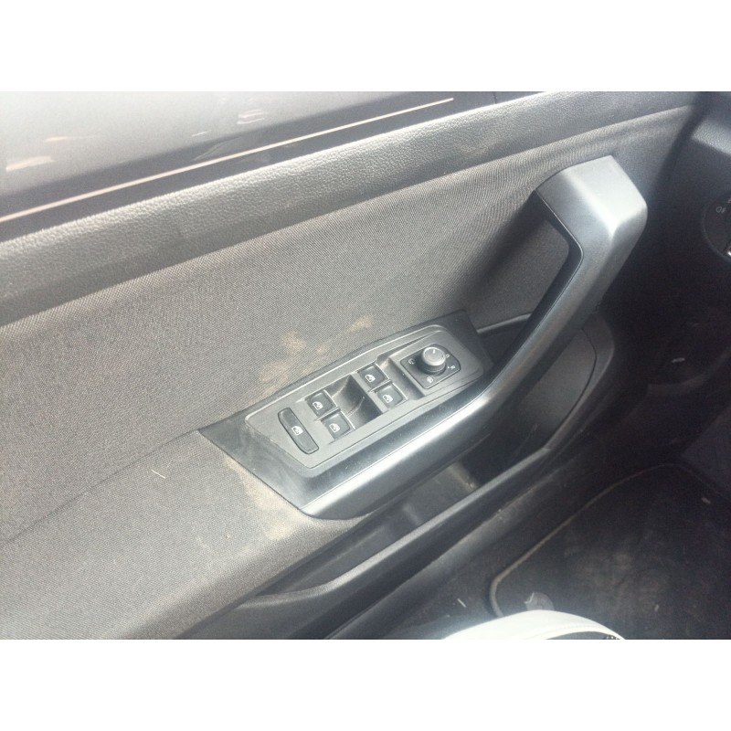 Recambio de mando elevalunas delantero izquierdo para volkswagen t-roc (a11, d11) 2.0 tdi referencia OEM IAM   