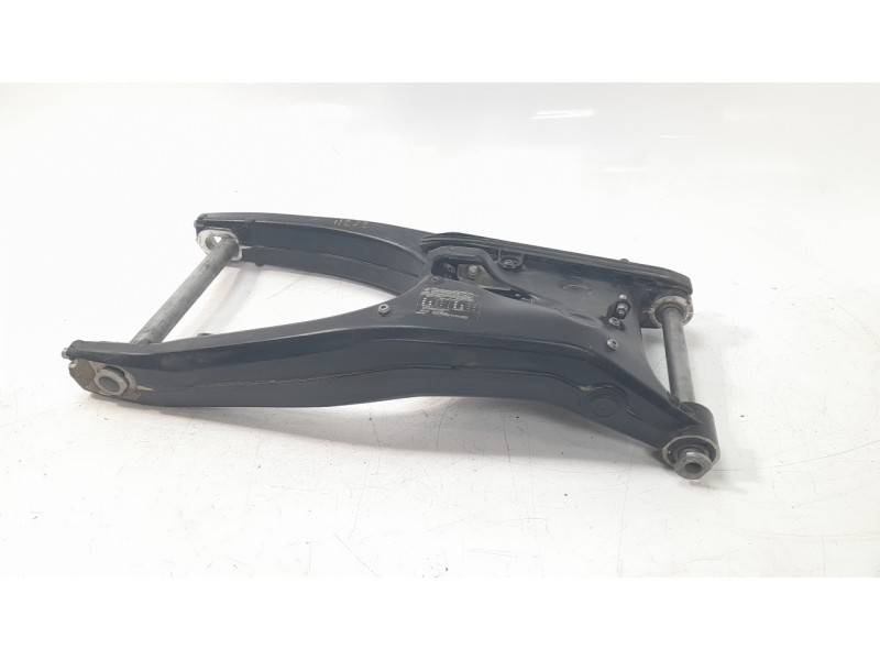 Recambio de basculante para bmw f 900 xr referencia OEM IAM 33358389080  