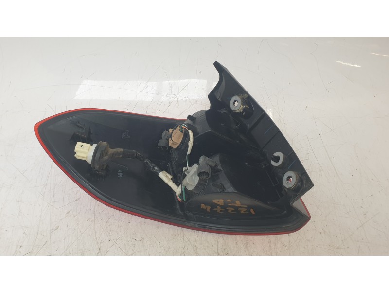 Recambio de piloto trasero derecho para suzuki vitara (ly) 1.6 (apk 416) referencia OEM IAM 3565054P00000  