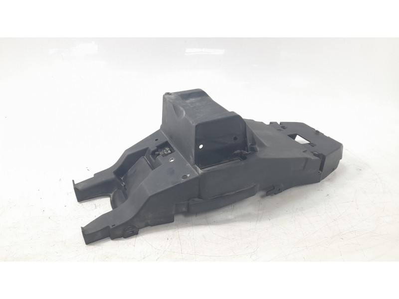 Recambio de moldura para bmw f 900 xr referencia OEM IAM 8396359  