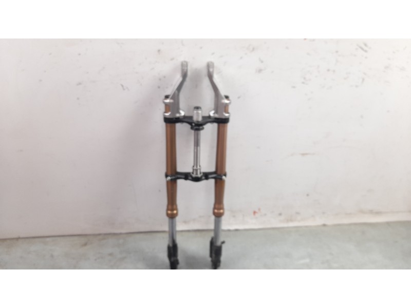 Recambio de horquilla para honda adv 350 referencia OEM IAM 51400K2LD01 51500K2LD01 