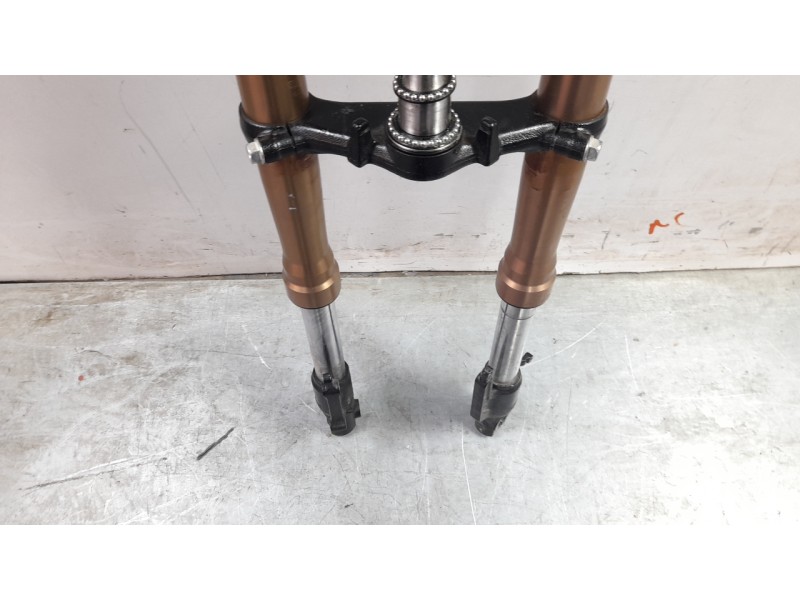 Recambio de horquilla para honda adv 350 referencia OEM IAM 51400K2LD01 51500K2LD01 