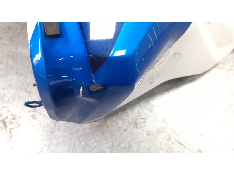 Recambio de deposito combustible para honda africa twin referencia OEM IAM 17500MKKDW0ZB  