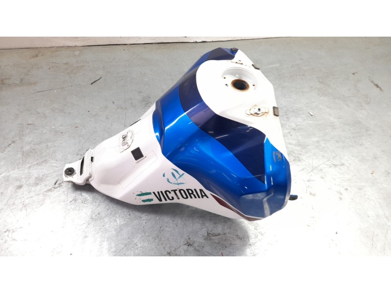 Recambio de deposito combustible para honda africa twin referencia OEM IAM 17500MKKDW0ZB  