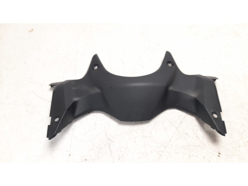 Recambio de moldura para honda africa twin referencia OEM IAM 64611MKKD20  