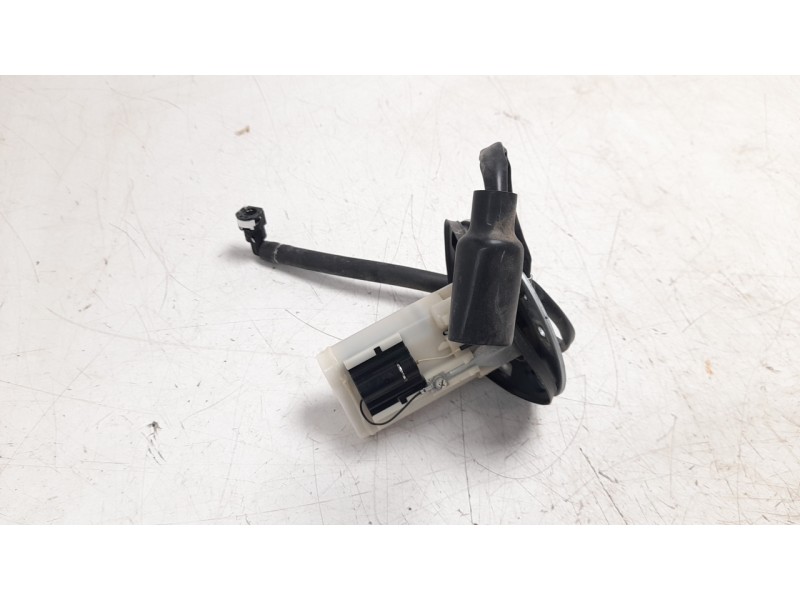 Recambio de bomba combustible para honda africa twin referencia OEM IAM UCT35HU65 16700MKKD22 