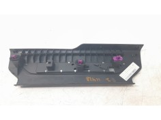 Recambio de moldura para land rover range rover velar 2.0 turbo cat referencia OEM IAM J8A213201AAW   2
