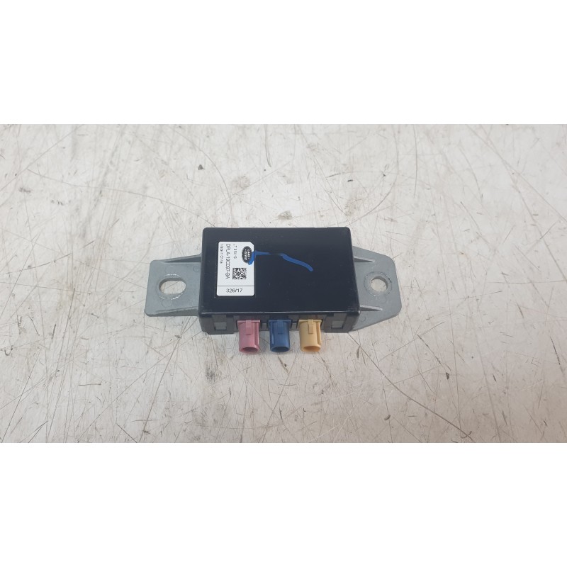 Recambio de amplificador de antena para land rover range rover velar 2.0 turbo cat referencia OEM IAM DPLA19C097BA  
