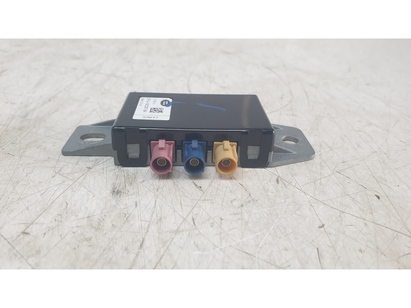 Recambio de amplificador de antena para land rover range rover velar 2.0 turbo cat referencia OEM IAM DPLA19C097BA  