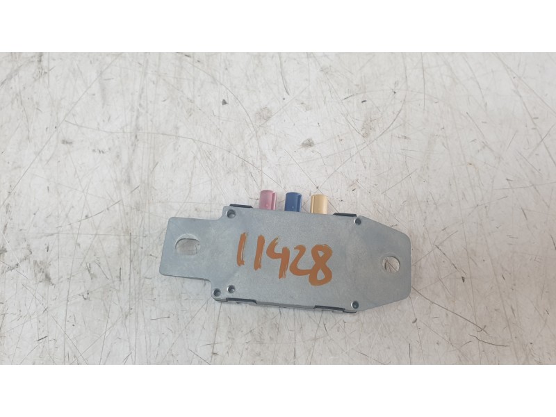Recambio de amplificador de antena para land rover range rover velar 2.0 turbo cat referencia OEM IAM DPLA19C097BA  