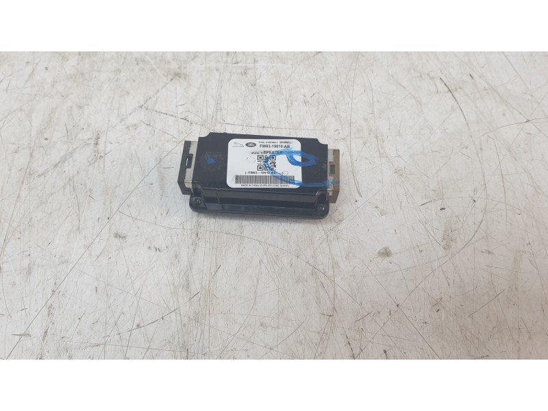 Recambio de modulo electronico para land rover range rover velar 2.0 turbo cat referencia OEM IAM FW9319010AB  