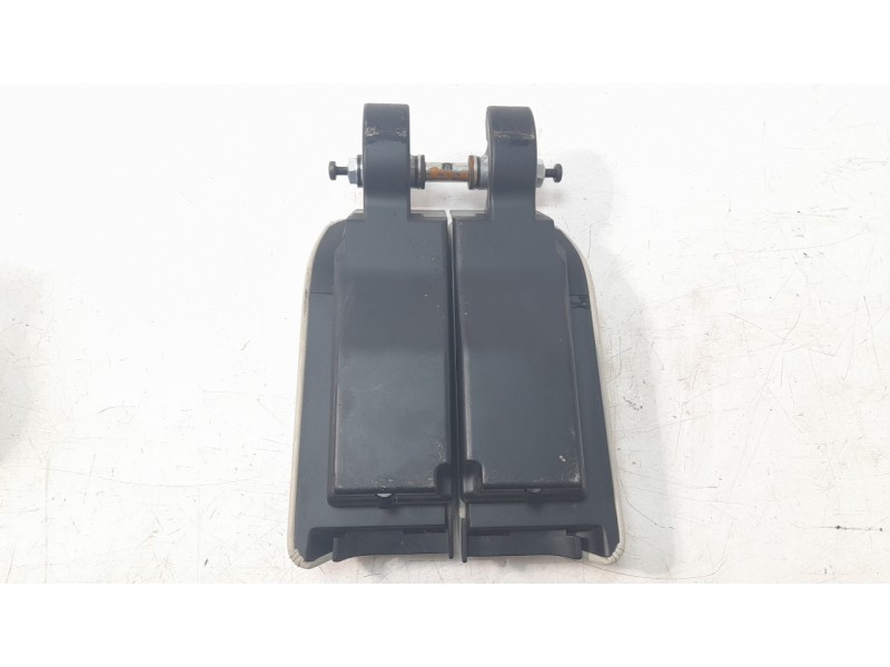 Recambio de apoyabrazos central para land rover range rover velar 2.0 turbo cat referencia OEM IAM LR112840  