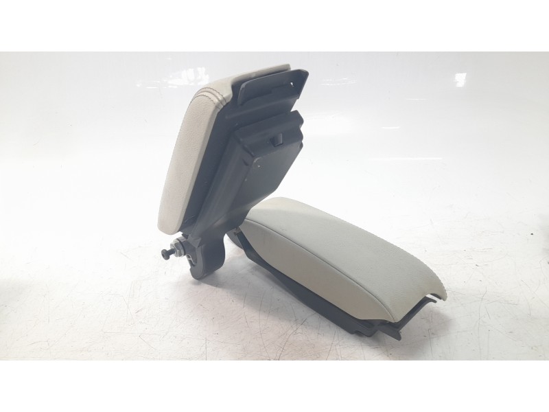 Recambio de apoyabrazos central para land rover range rover velar 2.0 turbo cat referencia OEM IAM LR112840  