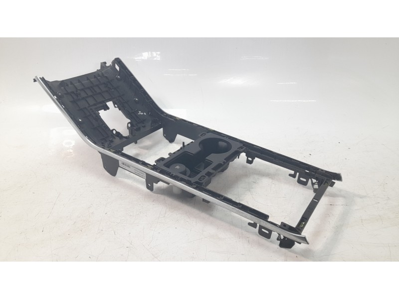 Recambio de moldura para land rover range rover velar 2.0 turbo cat referencia OEM IAM 607324250801  