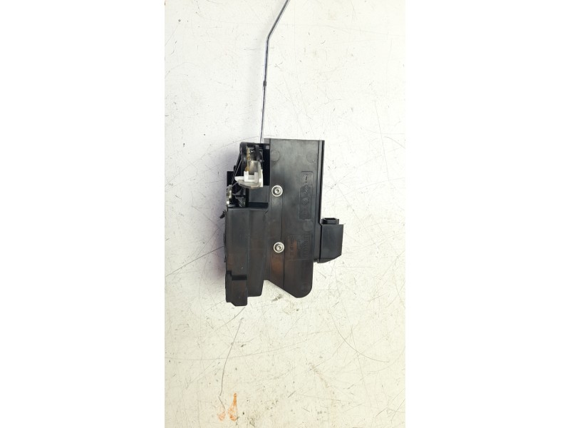 Recambio de cerradura puerta trasera izquierda para dacia sandero iii 1.0 tce 90 eco-g referencia OEM IAM 825033052R  