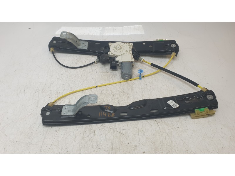 Recambio de elevalunas trasero derecho para land rover range rover velar 2.0 turbo cat referencia OEM IAM J8A227000AE  