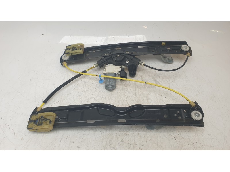 Recambio de elevalunas trasero derecho para land rover range rover velar 2.0 turbo cat referencia OEM IAM J8A227000AE  