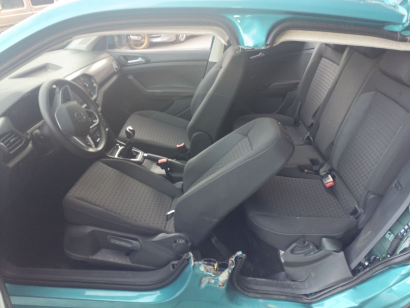 volkswagen t-cross (c11, d31) del año 2023