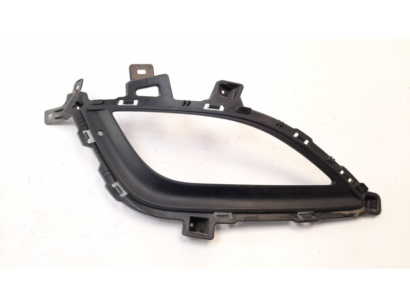 Recambio de rejilla paragolpes derecha para hyundai i30 (gd) 1.6 gdi cat referencia OEM IAM 86564A6030 108404122 