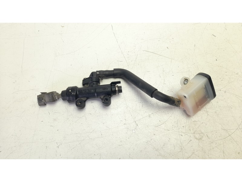 Recambio de bomba freno trasera para honda cbr 650r cbr 650r referencia OEM IAM 43510MKND51  