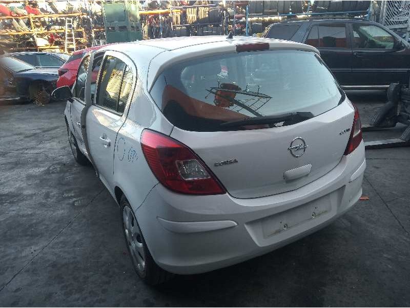 opel corsa d del año 2009