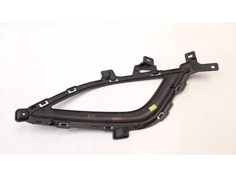 Recambio de rejilla paragolpes derecha para hyundai i30 (gd) 1.6 gdi cat referencia OEM IAM 86564A6030 108404122 