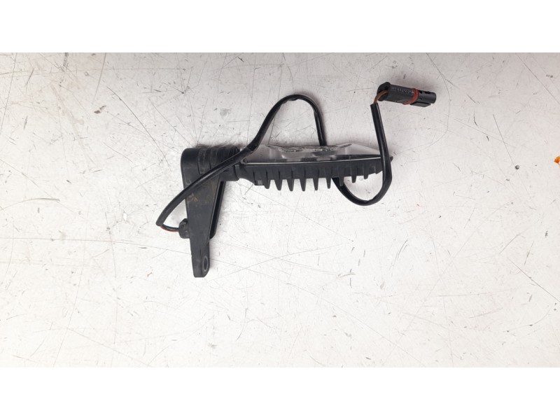 Recambio de piloto trasero derecho para bmw f ( - 800cc) f 700 gs (k70) referencia OEM IAM 8522500  