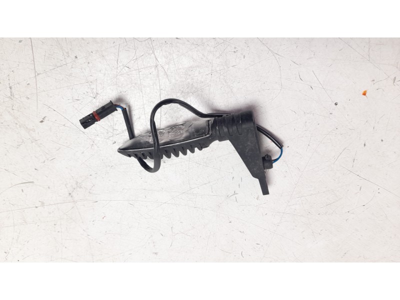 Recambio de piloto trasero derecho para bmw f ( - 800cc) f 700 gs (k70) referencia OEM IAM 8522500  