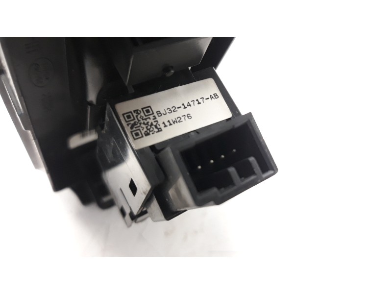 Recambio de mando elevalunas trasero izquierdo para land rover evoque 2.0 turbo cat referencia OEM IAM BJ3214717AB  