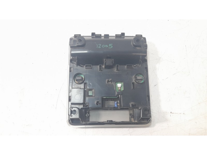 Recambio de luz interior para toyota rav4 hybrid 4x2 advance referencia OEM IAM 8120842250B0  