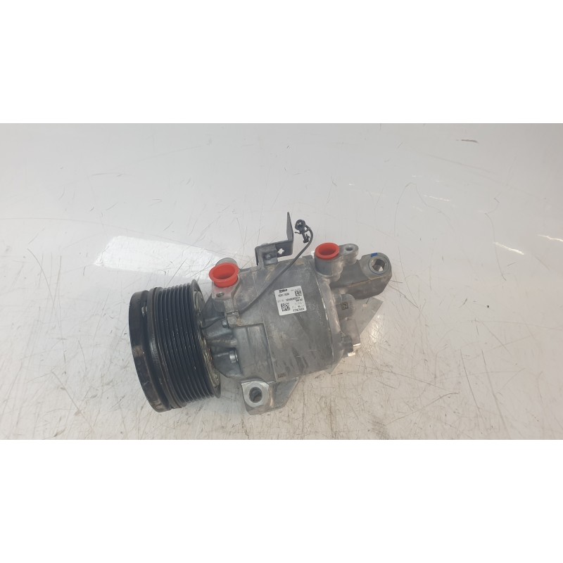 Recambio de compresor aire acondicionado para suzuki vitara 1.5 strong hybrid gle 2wd referencia OEM IAM 9520076S00000  