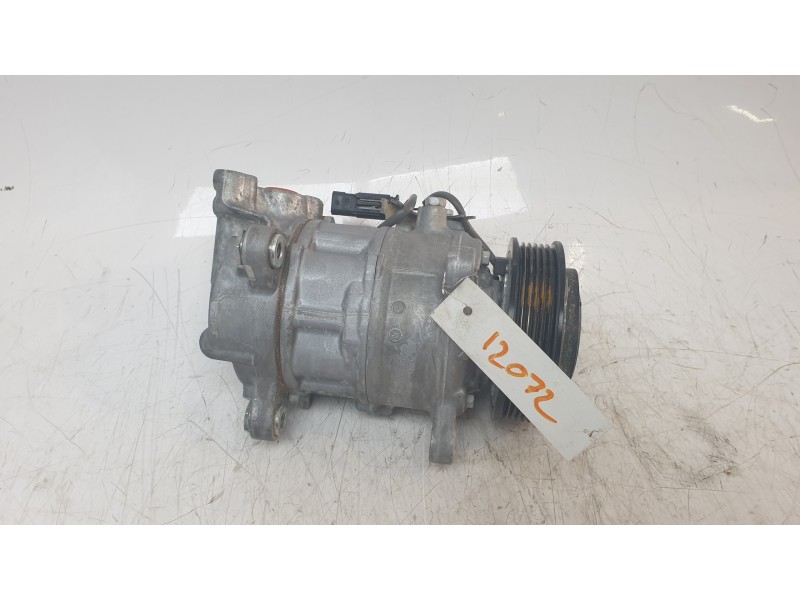 Recambio de compresor aire acondicionado para bmw 1 (f40) 118 d referencia OEM IAM 64527948797 320268 