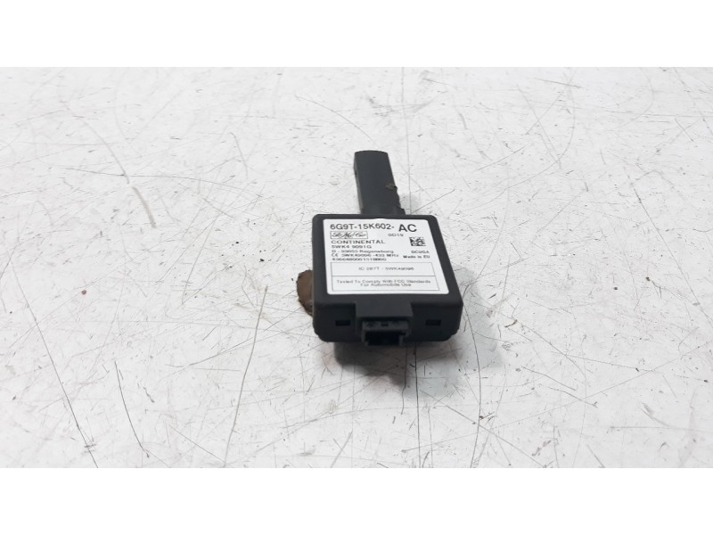 Recambio de antena para ford kuga (cbv) 2.0 tdci cat referencia OEM IAM 6G9T15K602AC  