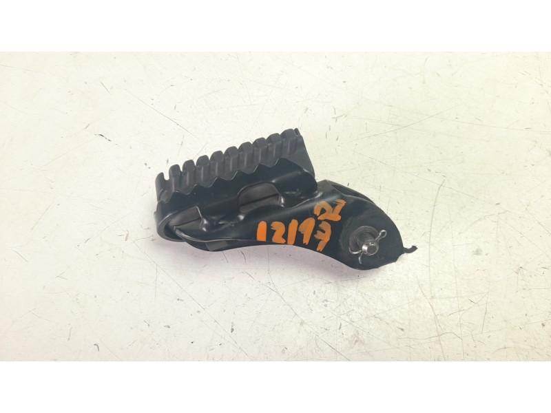 Recambio de estribo lateral para bmw f ( - 800cc) f 700 gs (k70) referencia OEM IAM 46717701199  