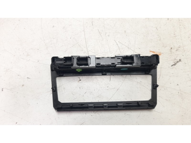 Recambio de warning para volkswagen t-cross (c11, d31) 1.0 tsi referencia OEM IAM 2GM927132M  