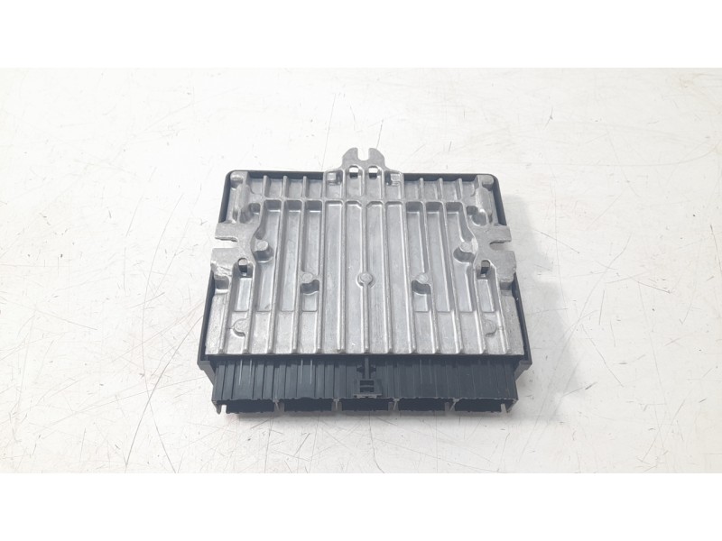 Recambio de modulo electronico para land rover range rover velar 2.0 turbo cat referencia OEM IAM HPLA14F392  