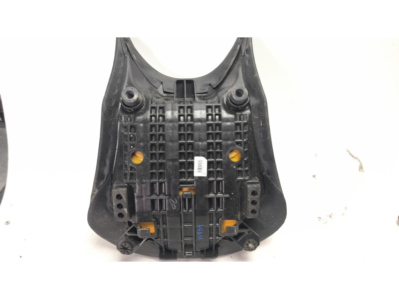 Recambio de asiento para honda cb 500f referencia OEM IAM 77100MJWJ02ZA  